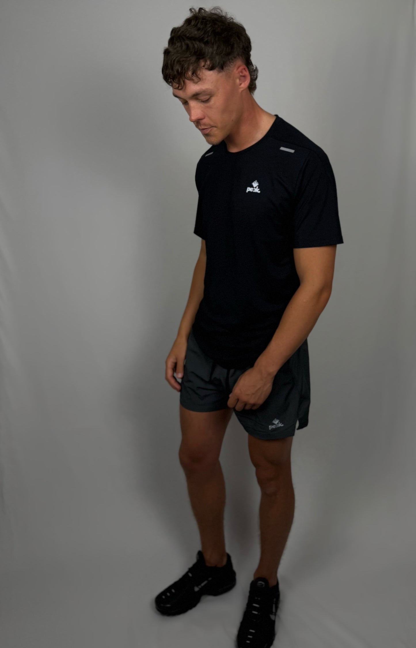 Peak relentless Tee